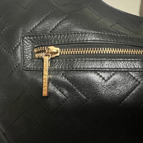 Tory Burch large stitch T tote black - Picture 3 of 9